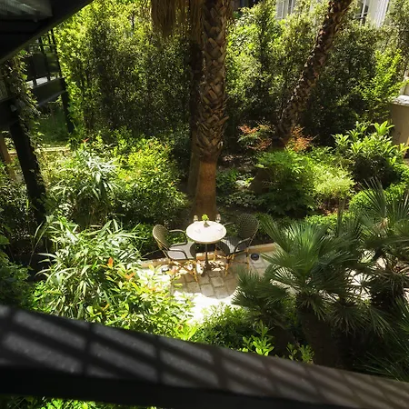 B Montmartre מלון 4*