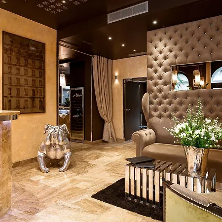 B Montmartre 4*