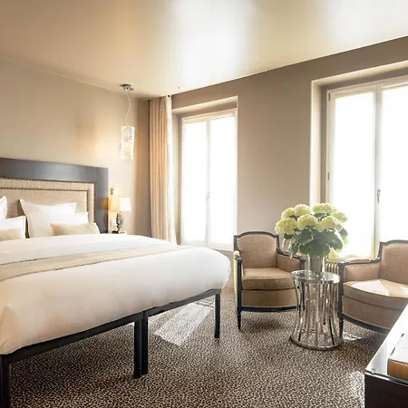 B Montmartre Hotel 4*