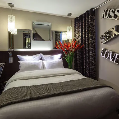 فندق B Montmartre 4*