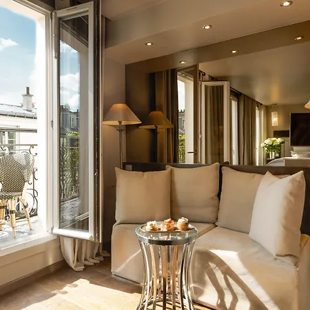 B Montmartre Hotel