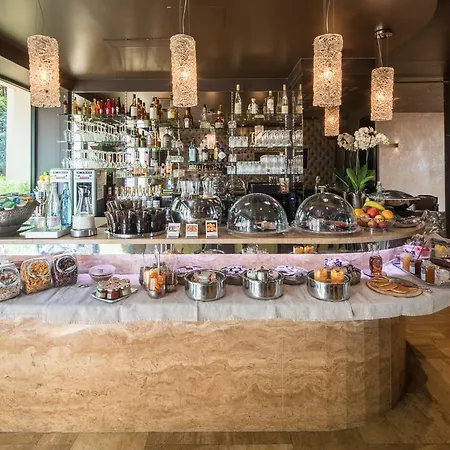 Hotel B Montmartre 4*