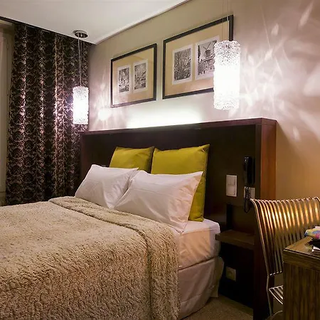 B Montmartre Hotel Paris