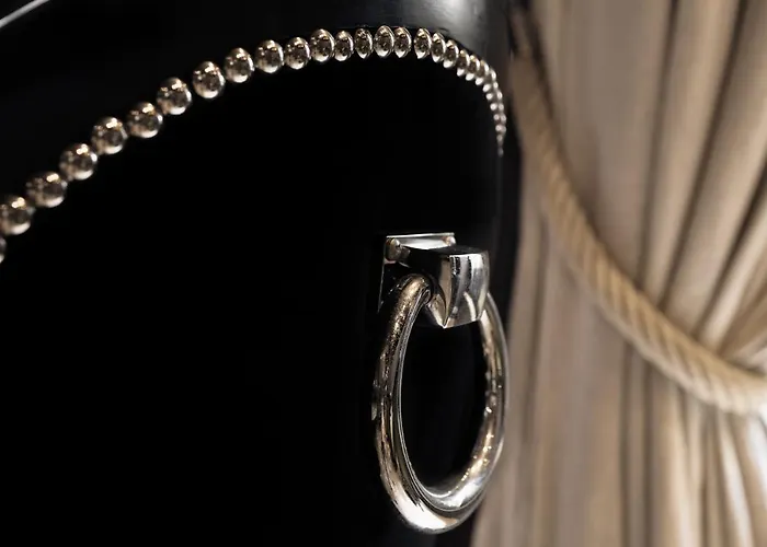 B Montmartre 4* Parigi