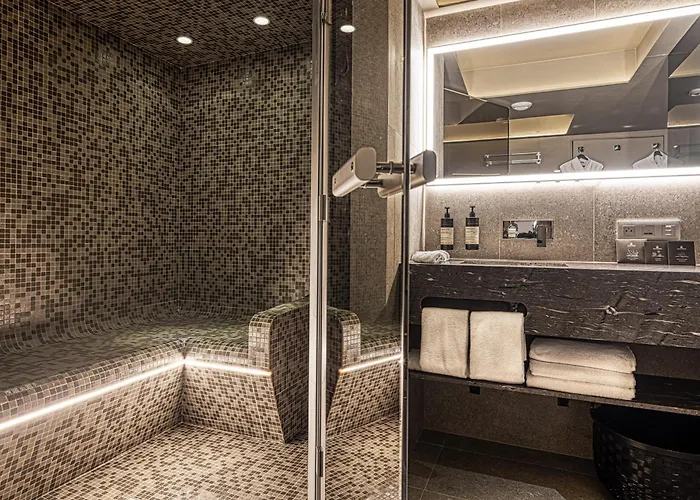 Hotel B Montmartre 4*