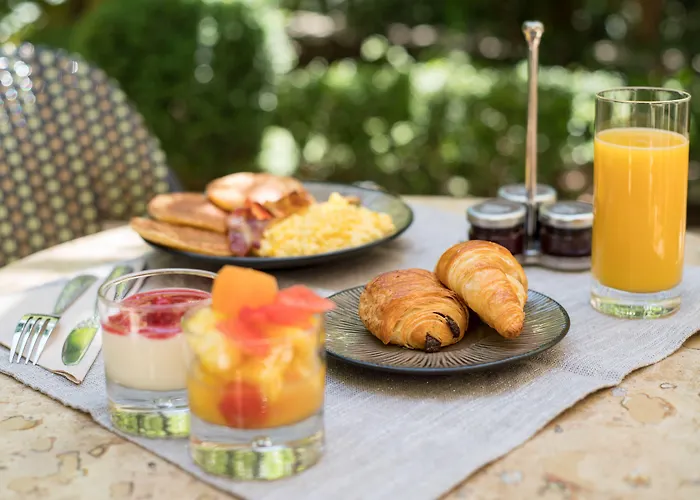 B Montmartre 4* Parigi