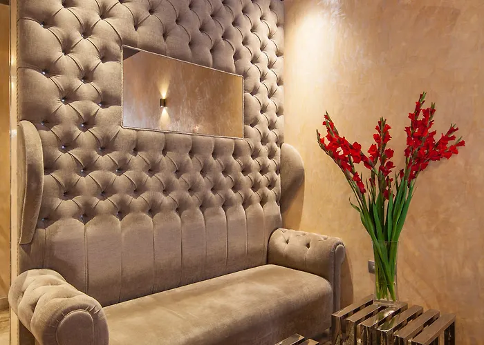 B Montmartre Hotel