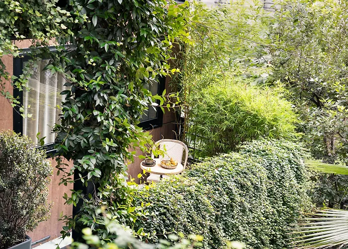 B Montmartre Hotel
