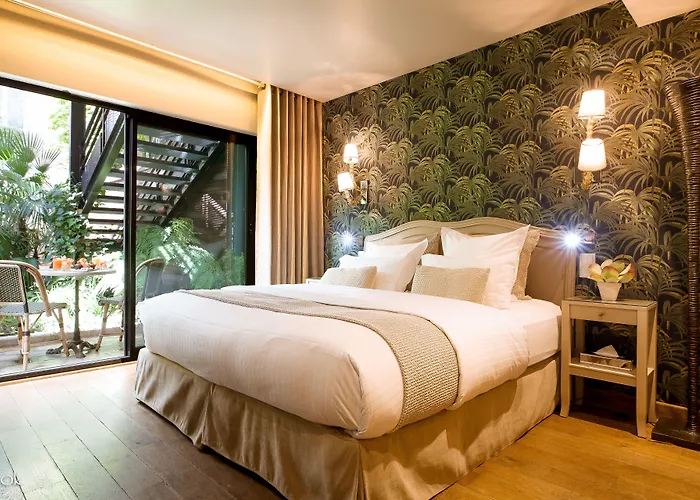 B Montmartre Hotel Paryż